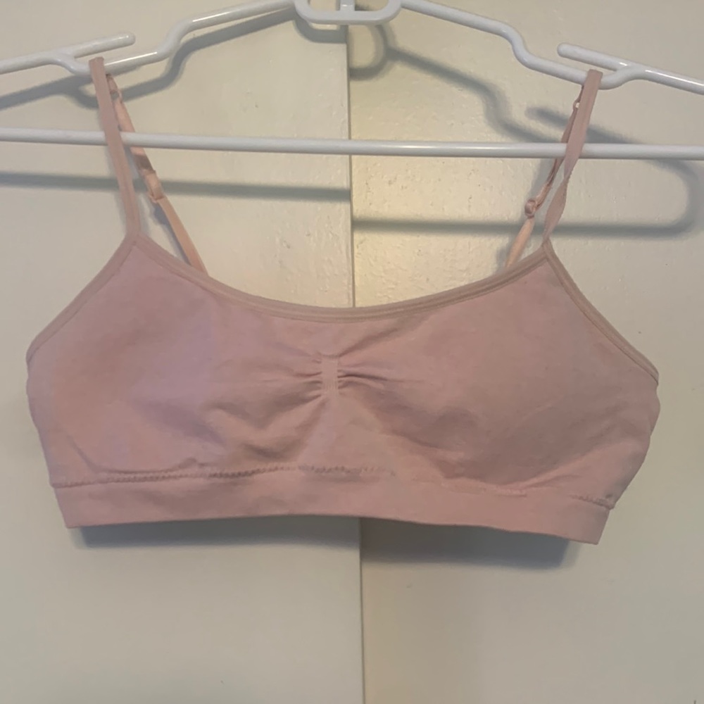 Light pink childrens XL sports bra, lightly used